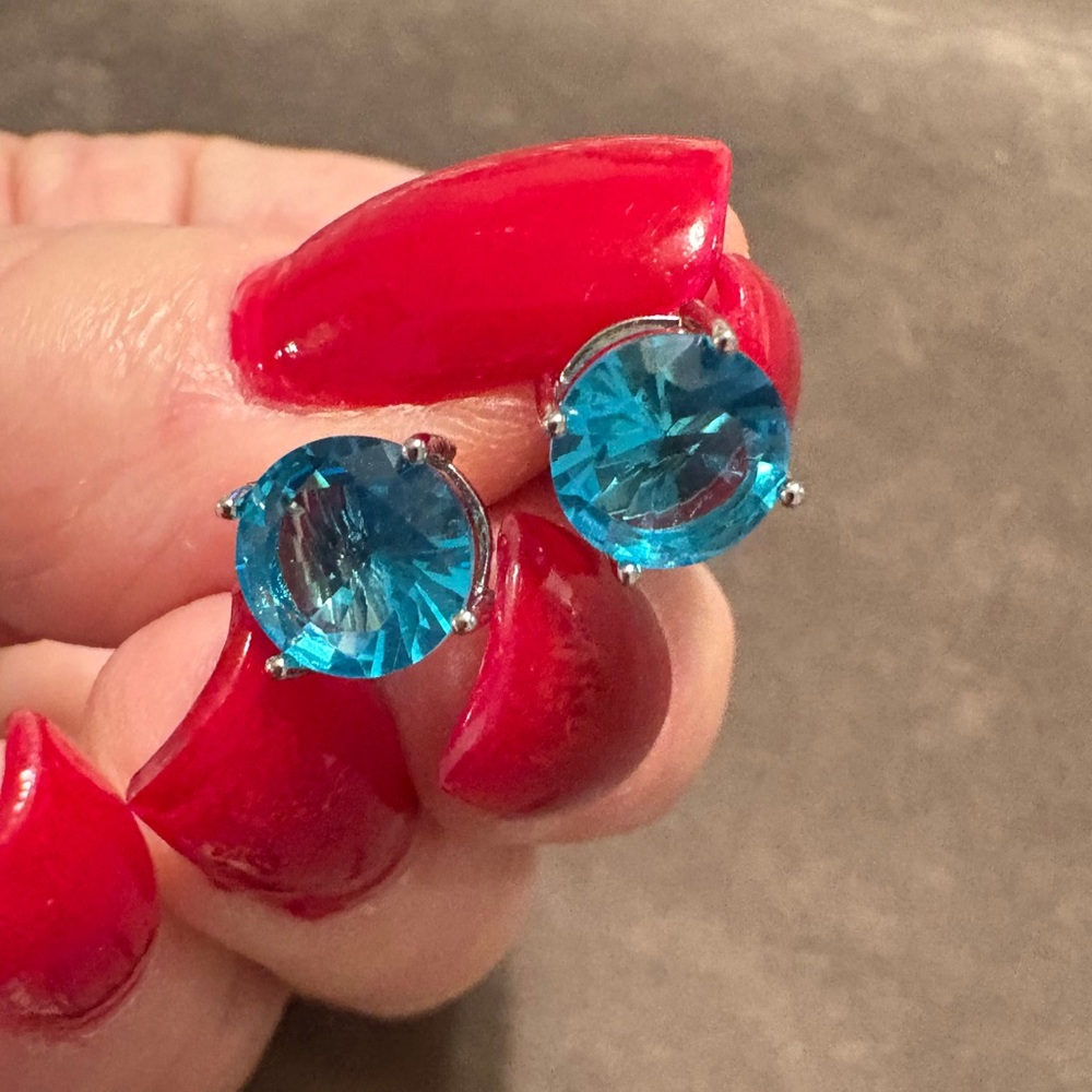 💎Elegant Aqua Blue Stud Earrings